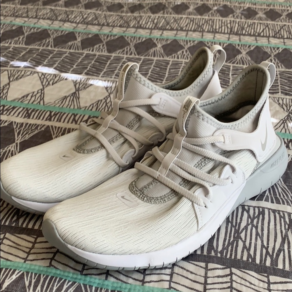 Nike Flex Contact 3